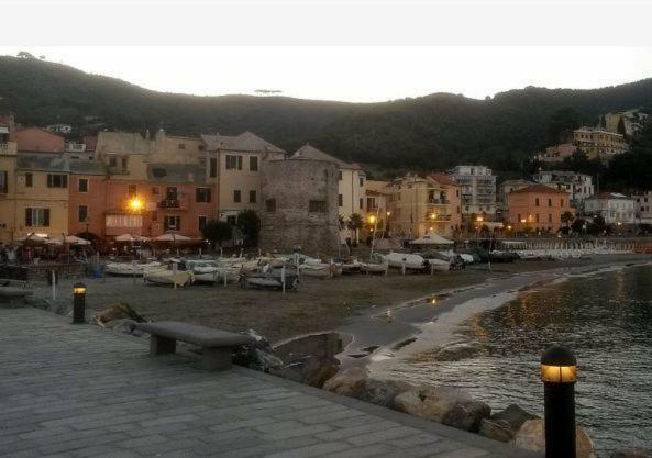Affittacamere Montecarlo Laigueglia Exterior foto